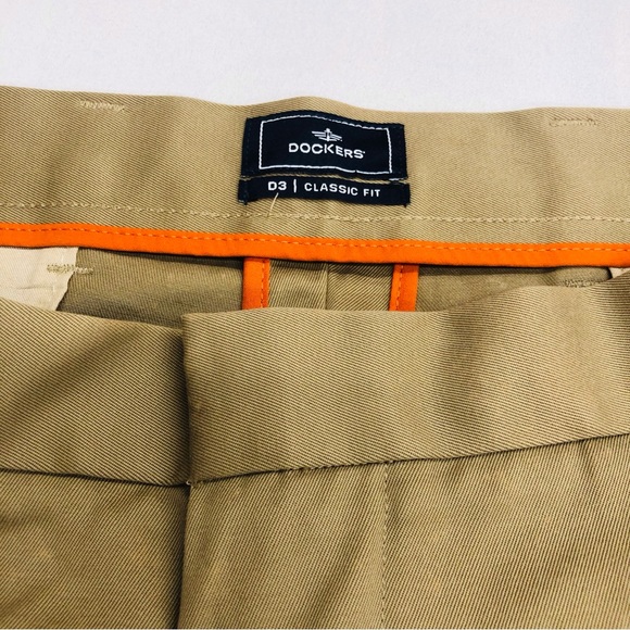 Dockers D3 Classic Fit Khaki - Picture 12 of 16